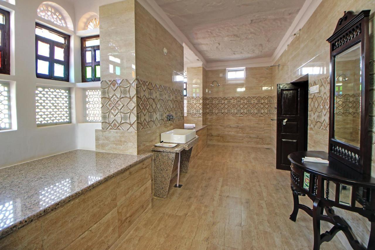 Jawai Castle Resort - A Heritage Hotel In Jawai Leopard Reserve Bisalpur Eksteriør billede