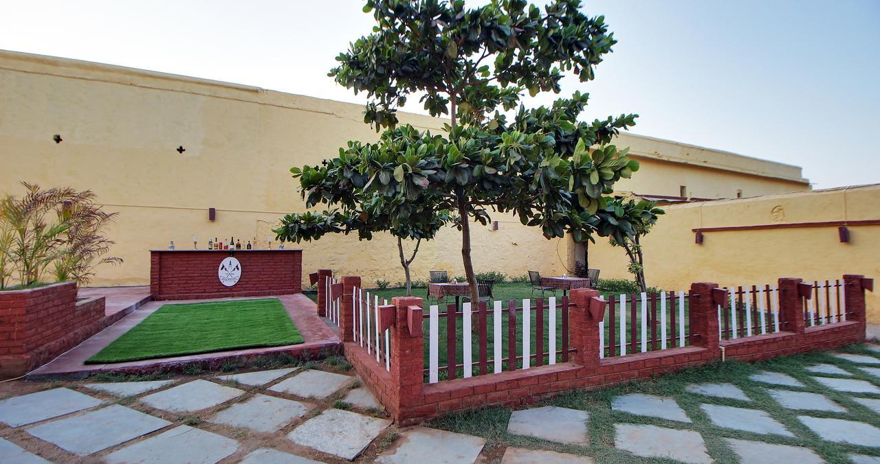Jawai Castle Resort - A Heritage Hotel In Jawai Leopard Reserve Bisalpur Eksteriør billede