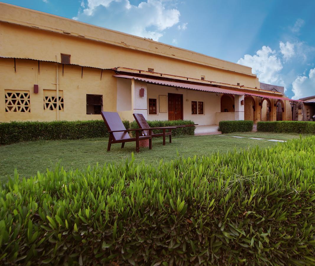 Jawai Castle Resort - A Heritage Hotel In Jawai Leopard Reserve Bisalpur Eksteriør billede