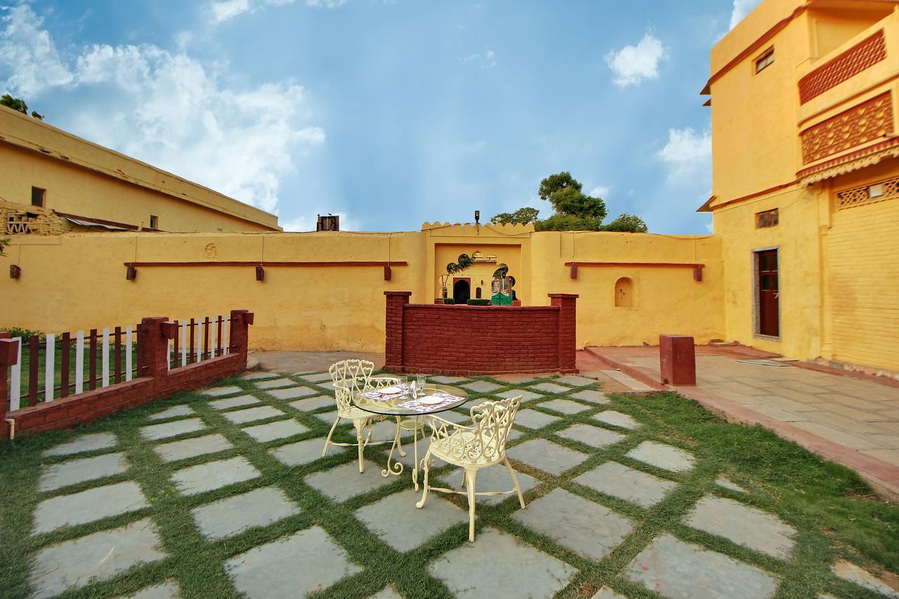 Jawai Castle Resort - A Heritage Hotel In Jawai Leopard Reserve Bisalpur Eksteriør billede