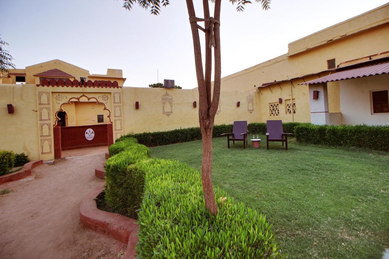 Jawai Castle Resort - A Heritage Hotel In Jawai Leopard Reserve Bisalpur Eksteriør billede